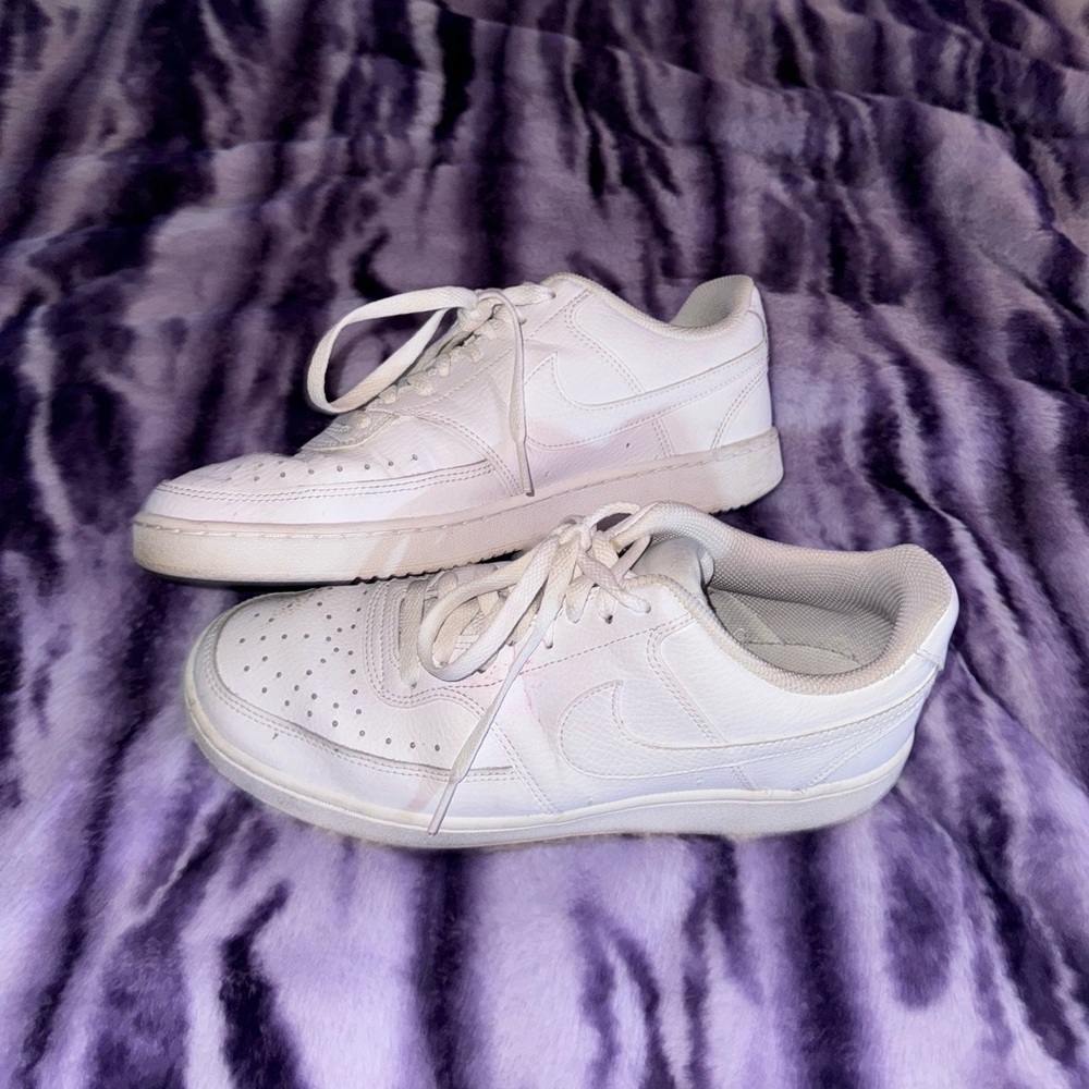 Nike Women’s Low Court Sneaker in White
